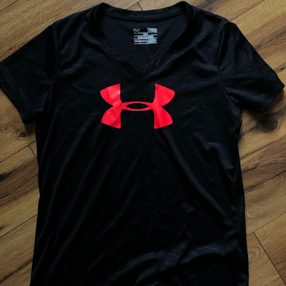 UNDER ARMOUR - kids large